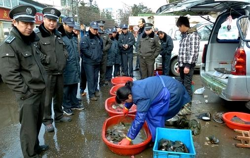 關(guān)于某城市最新城管打人事件的探討與反思（2017年案例分析）